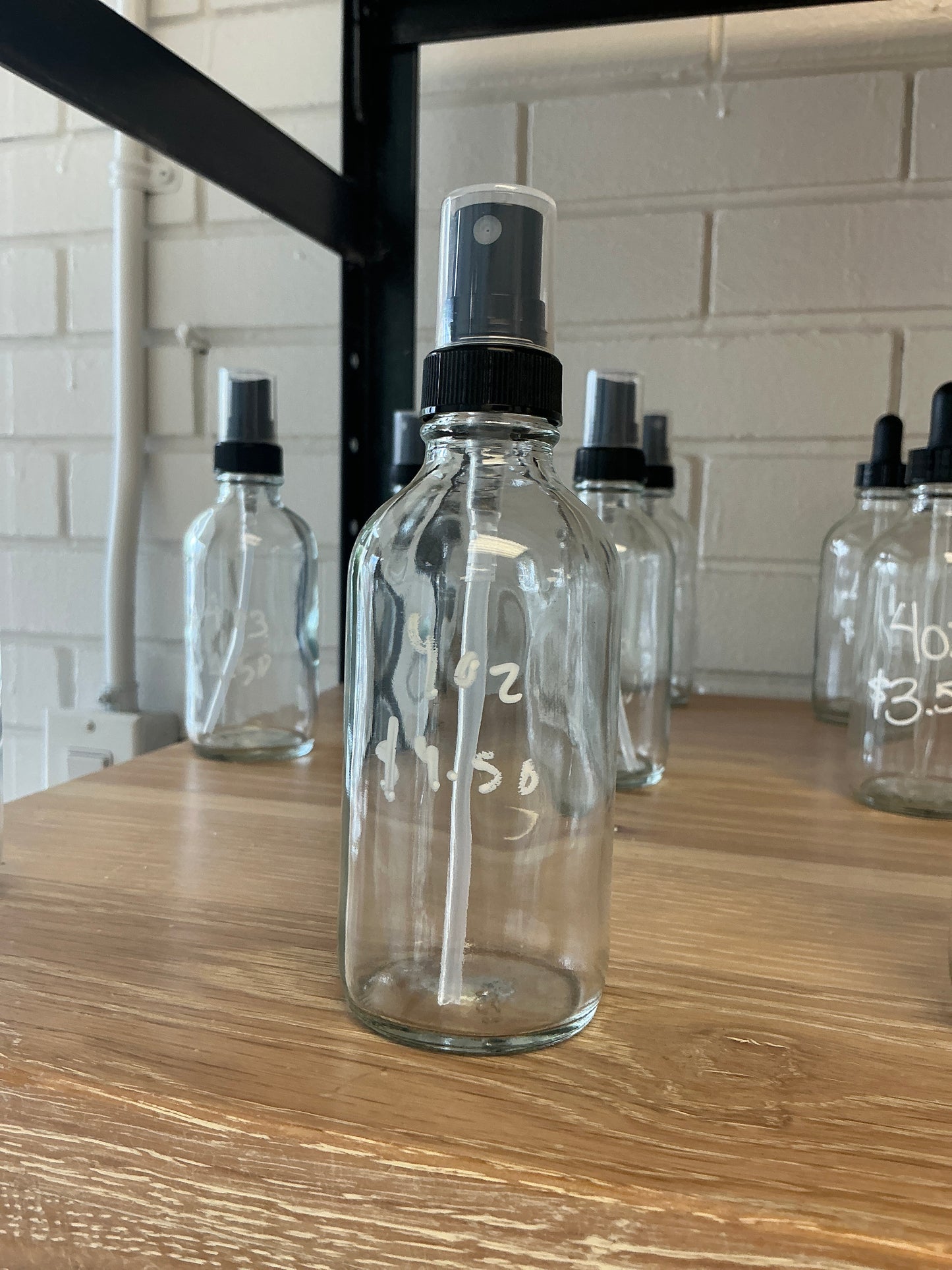 4oz bottle w/spray top