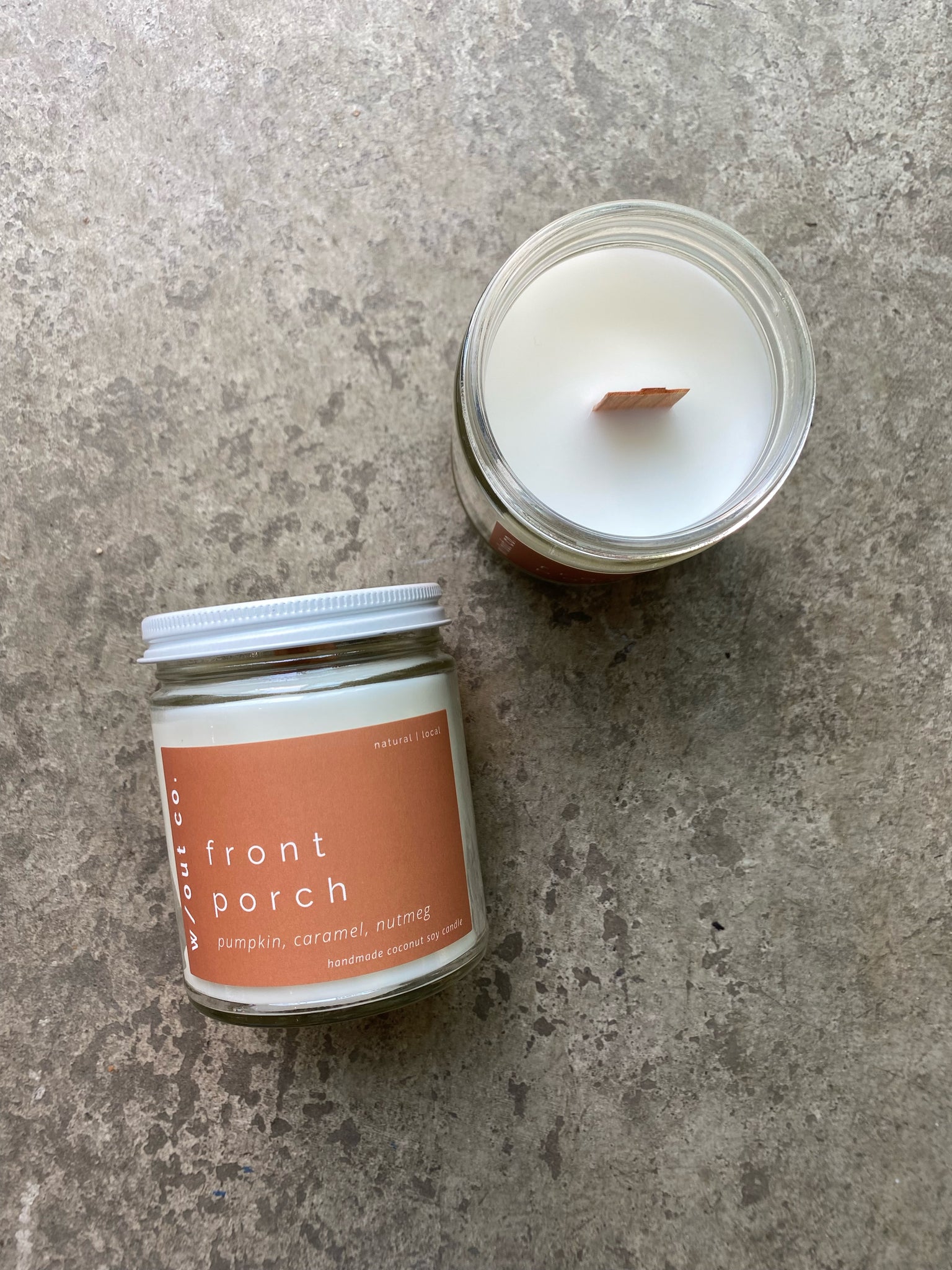 Front Porch candle - pumpkin, caramel, nutmeg